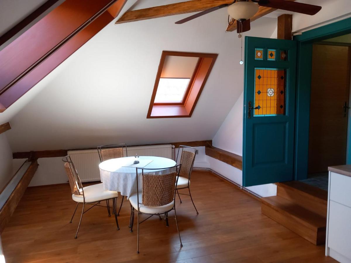Roof Apartment Ztracena Оломоуц Экстерьер фото